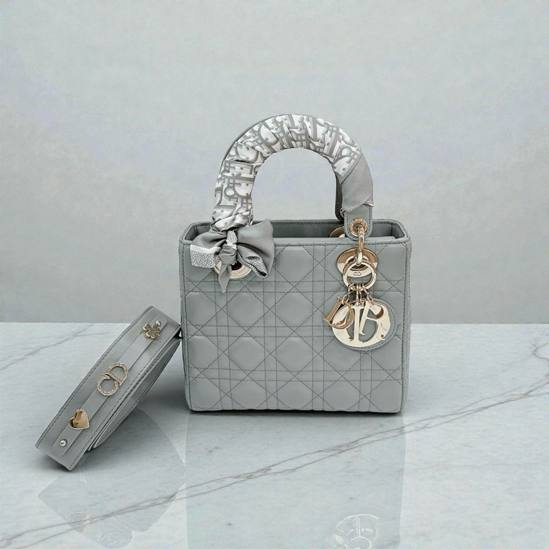 莉亞精品♡ Lady Dior 灰藍4x5淡金 二手-0