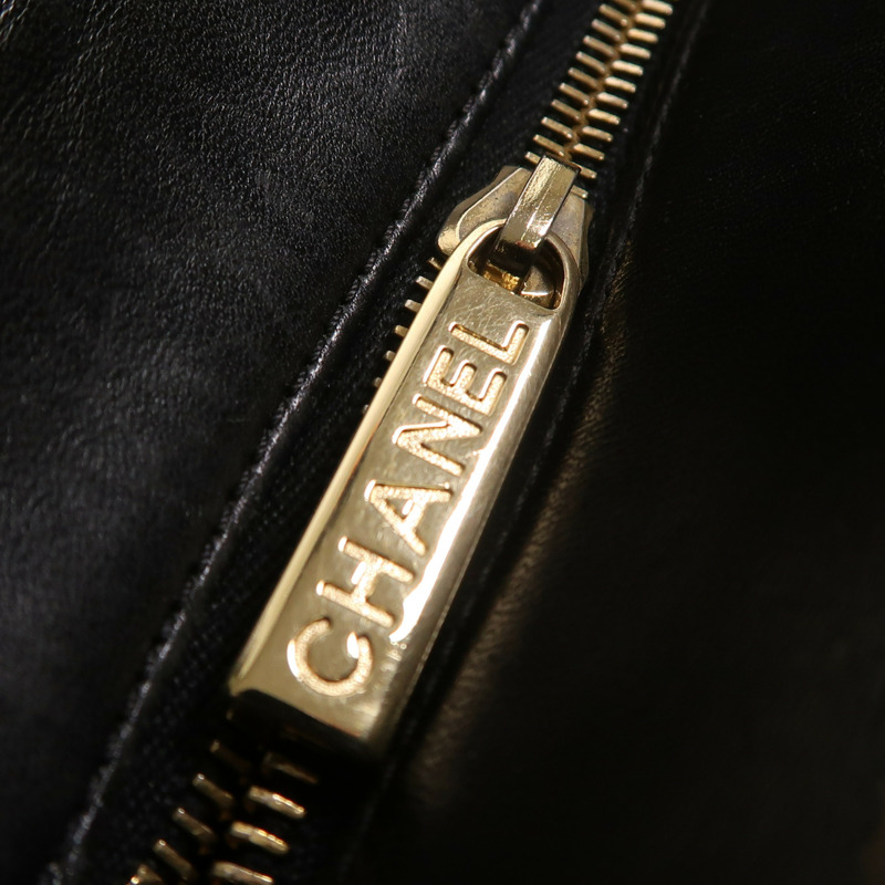 CHANEL 牛皮皮革Vintage Shoulder Bag金扣肩背袋-16