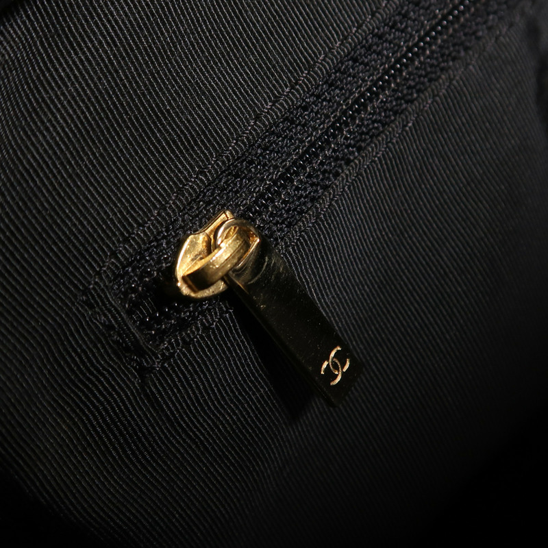 CHANEL 牛皮皮革Vintage Shoulder Bag金扣肩背袋-17