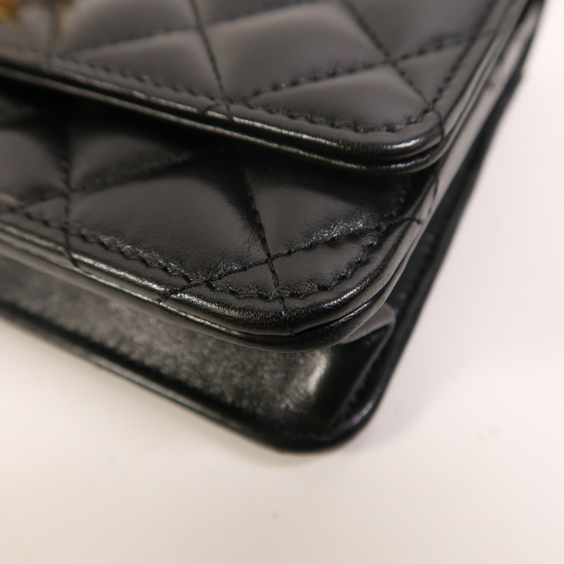 CHANEL 羊皮皮革WOC Wallet On Chain金扣鏈帶肩背袋-10