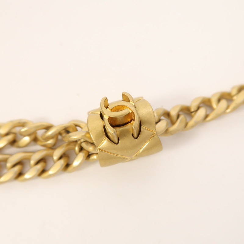 CHANEL 羊皮皮革WOC Wallet On Chain金扣鏈帶肩背袋-17