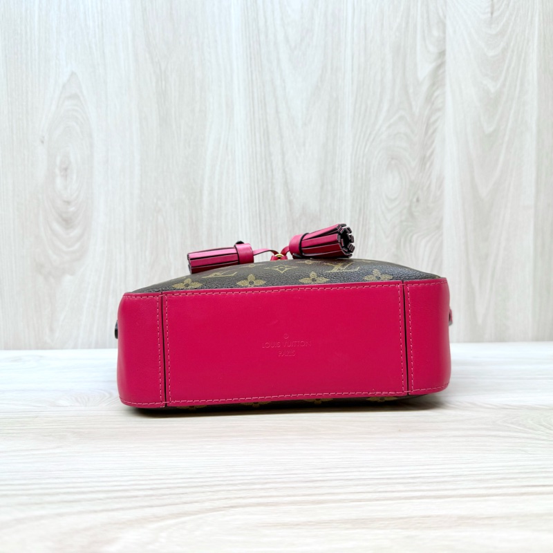 LV 原花拚桃色拉鍊流蘇相機包M43557-5