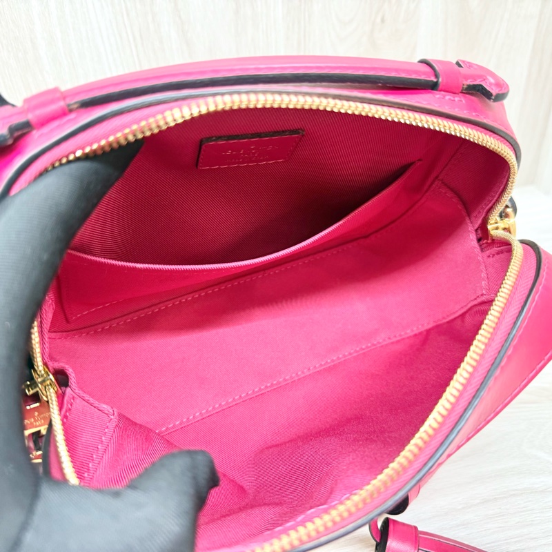 LV 原花拚桃色拉鍊流蘇相機包M43557-8