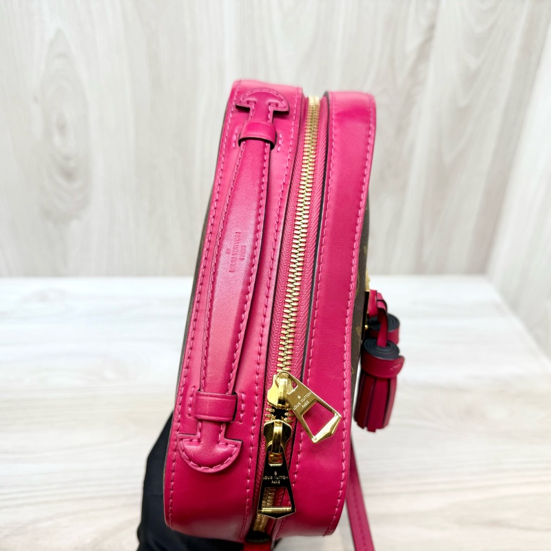LV 原花拚桃色拉鍊流蘇相機包M43557-13