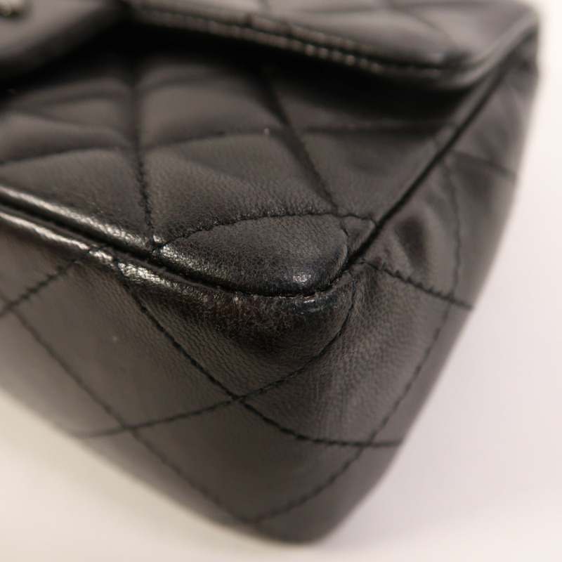 CHANEL 羊皮皮革Mini Classic 20鏈帶肩背袋-10