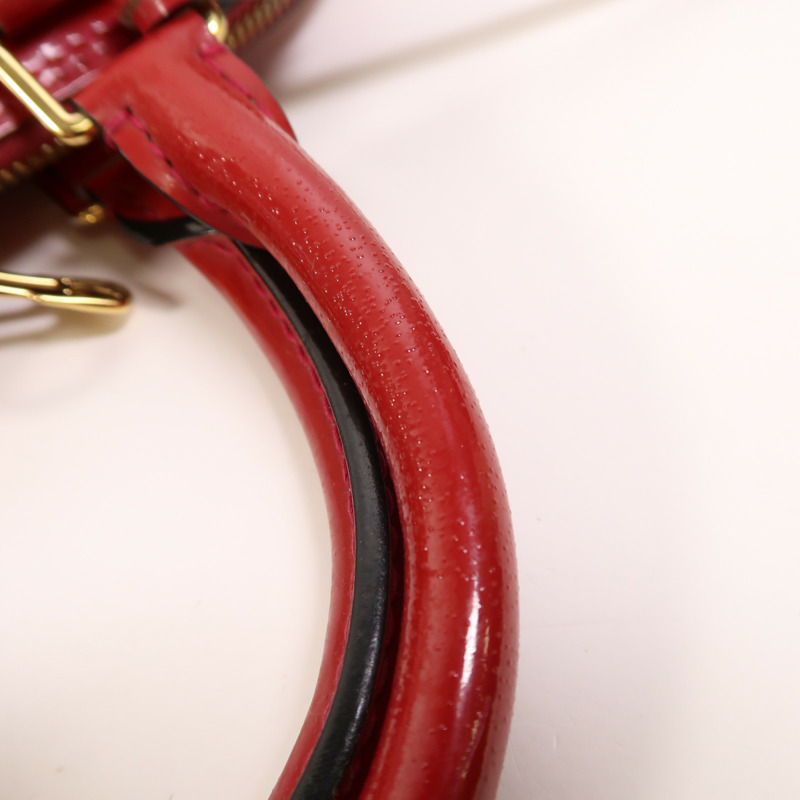 LOUIS VUITTON Monogram Vernis Alma PM金扣手挽袋-17