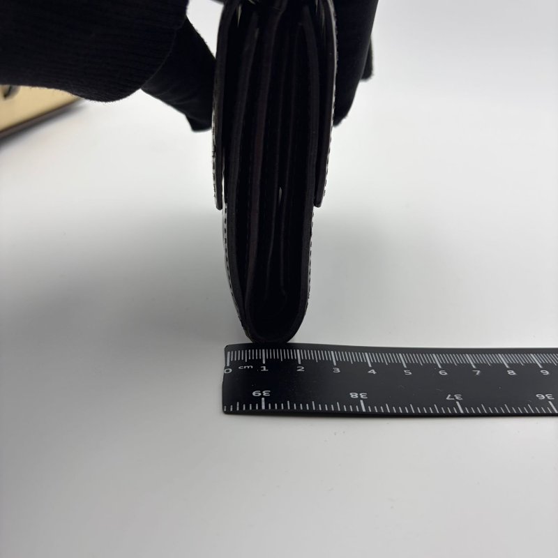 路易威登 Vernis 漆皮系列錢包-1