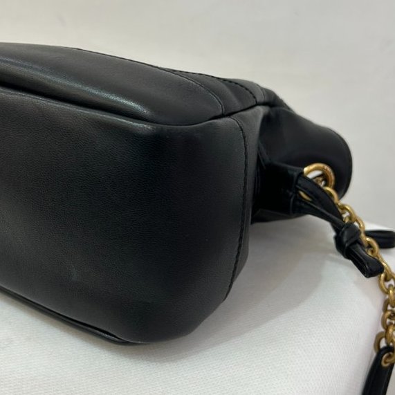 YSL-Saint Laurent 黑羊皮金釦Jamie 迷你束口肩背包-6