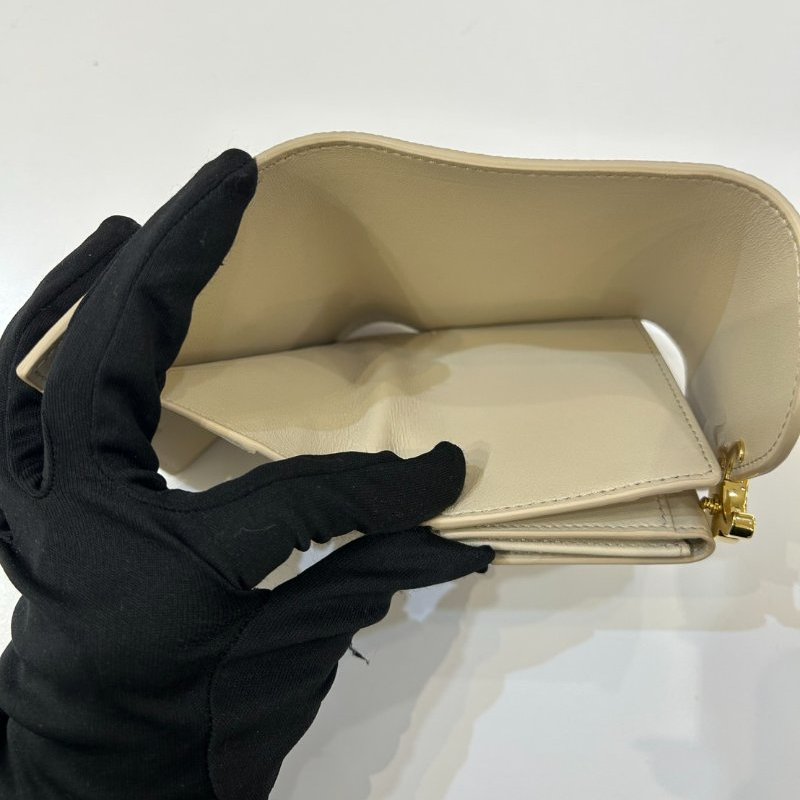 Celine米色蜥蜴皮凱旋門短夾-8