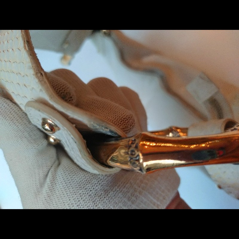 Gucci 單肩帶白蛇紋皮革hobo包-21