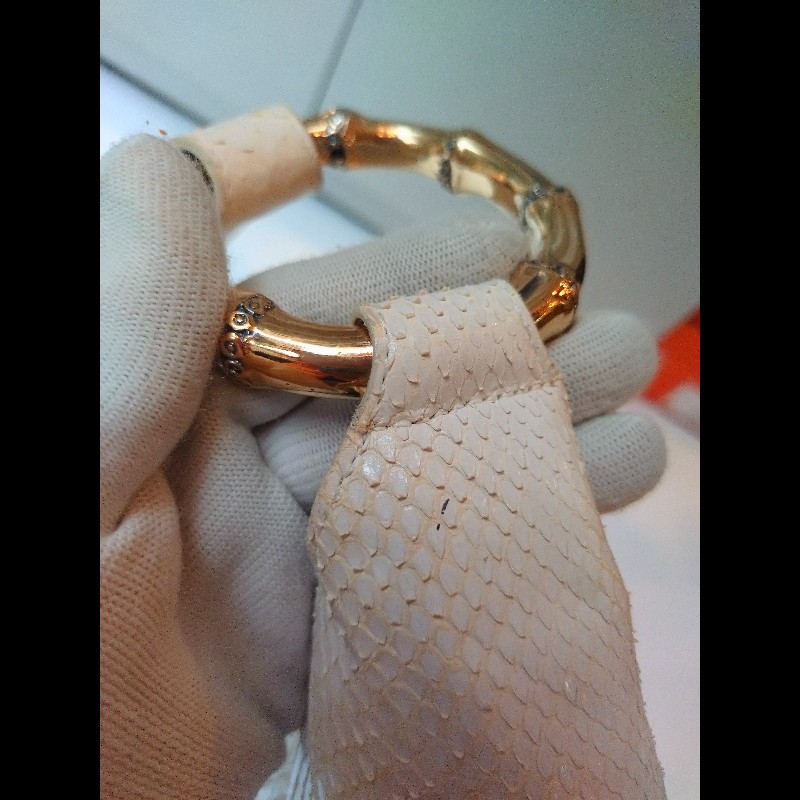 Gucci 單肩帶白蛇紋皮革hobo包-29