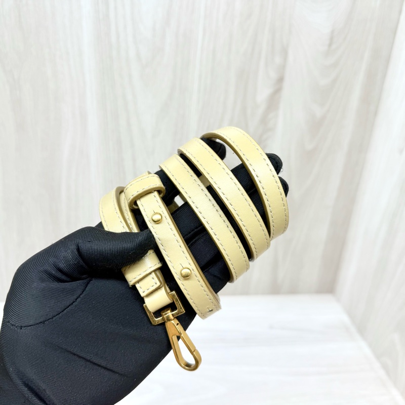 BV芥末黃小牛皮大編織ARCO 29手提側背包-11