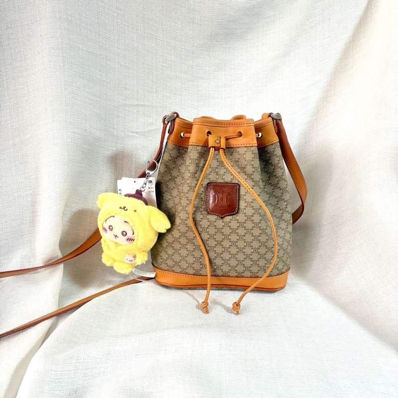 Celine 米色凱旋門水桶包-0