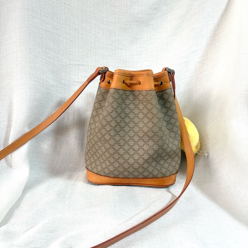 Celine 米色凱旋門水桶包-1