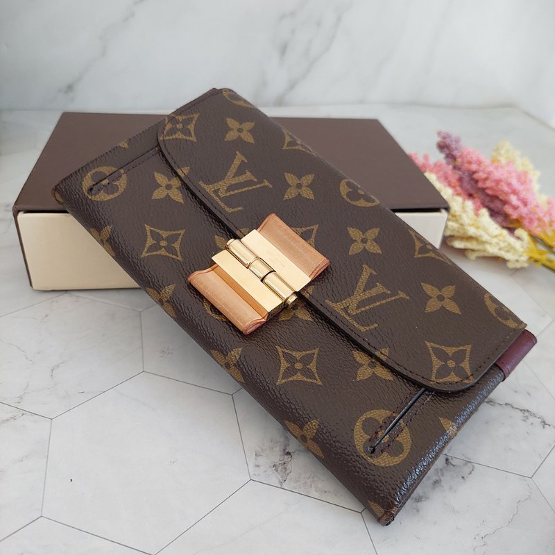 LV M60362 ELYSEE 經典花紋復古精緻S鎖扣長夾~ 二手-4