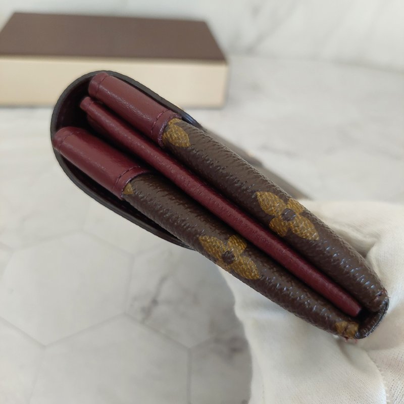 LV M60362 ELYSEE 經典花紋復古精緻S鎖扣長夾~ 二手-27