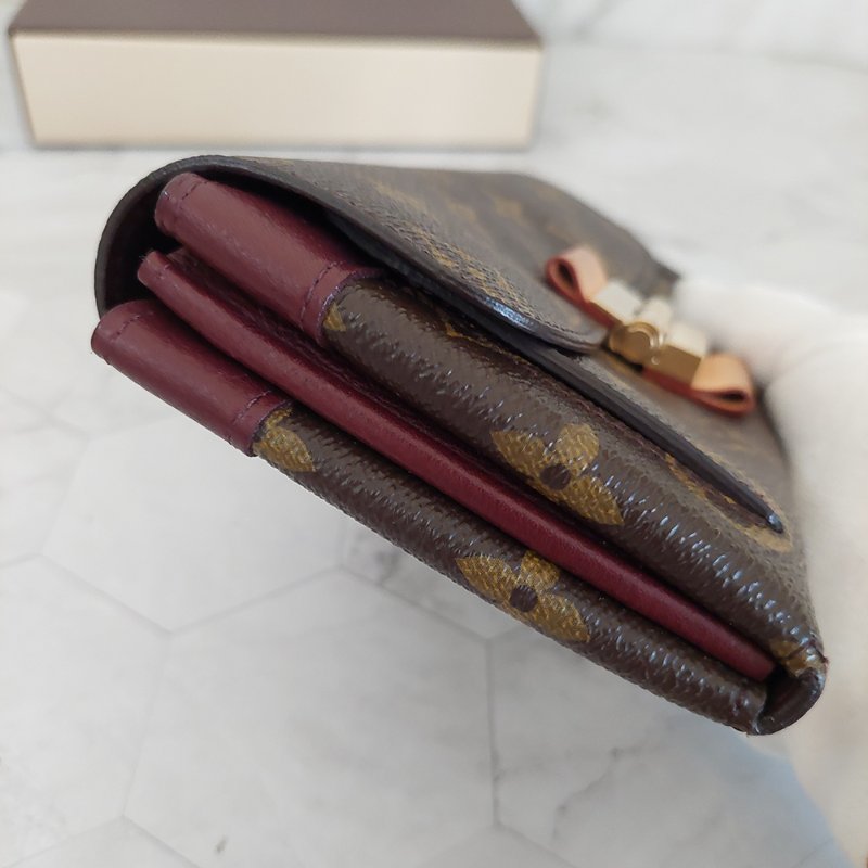 LV M60362 ELYSEE 經典花紋復古精緻S鎖扣長夾~ 二手-28