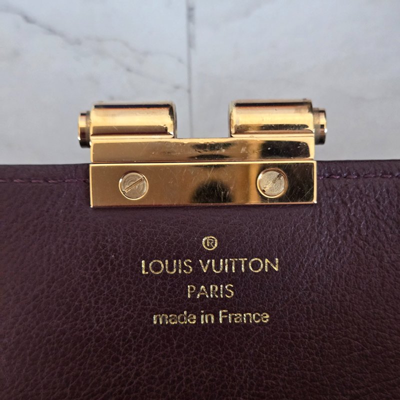 LV M60362 ELYSEE 經典花紋復古精緻S鎖扣長夾~ 二手-34