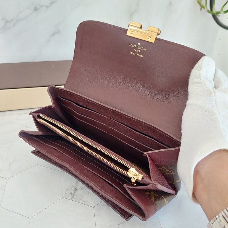 LV M60362 ELYSEE 經典花紋復古精緻S鎖扣長夾~ 二手-60