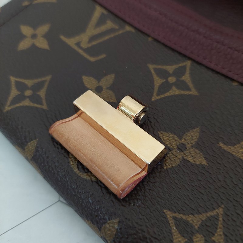 LV M60362 ELYSEE 經典花紋復古精緻S鎖扣長夾~ 二手-67