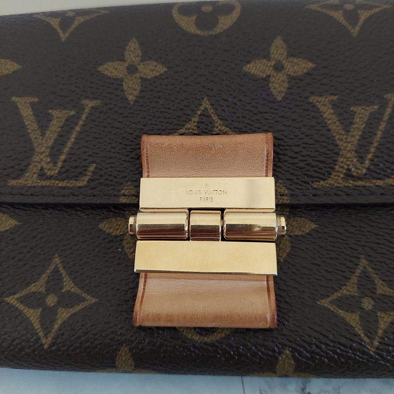 LV M60362 ELYSEE 經典花紋復古精緻S鎖扣長夾~ 二手-69