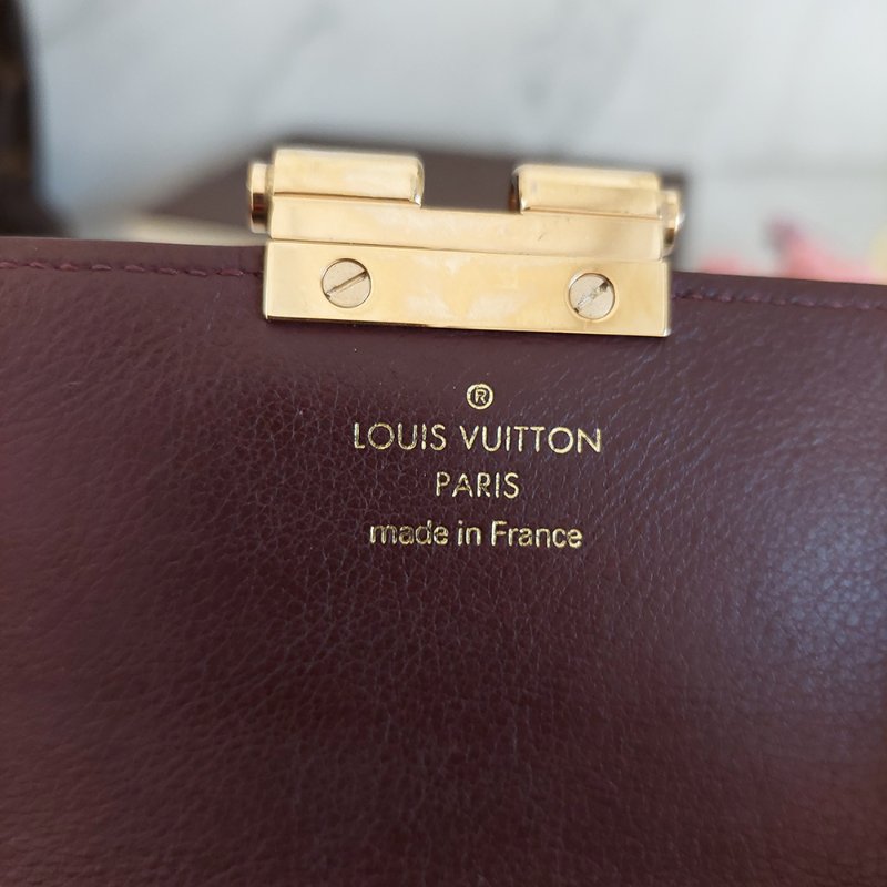 LV M60362 ELYSEE 經典花紋復古精緻S鎖扣長夾~ 二手-70