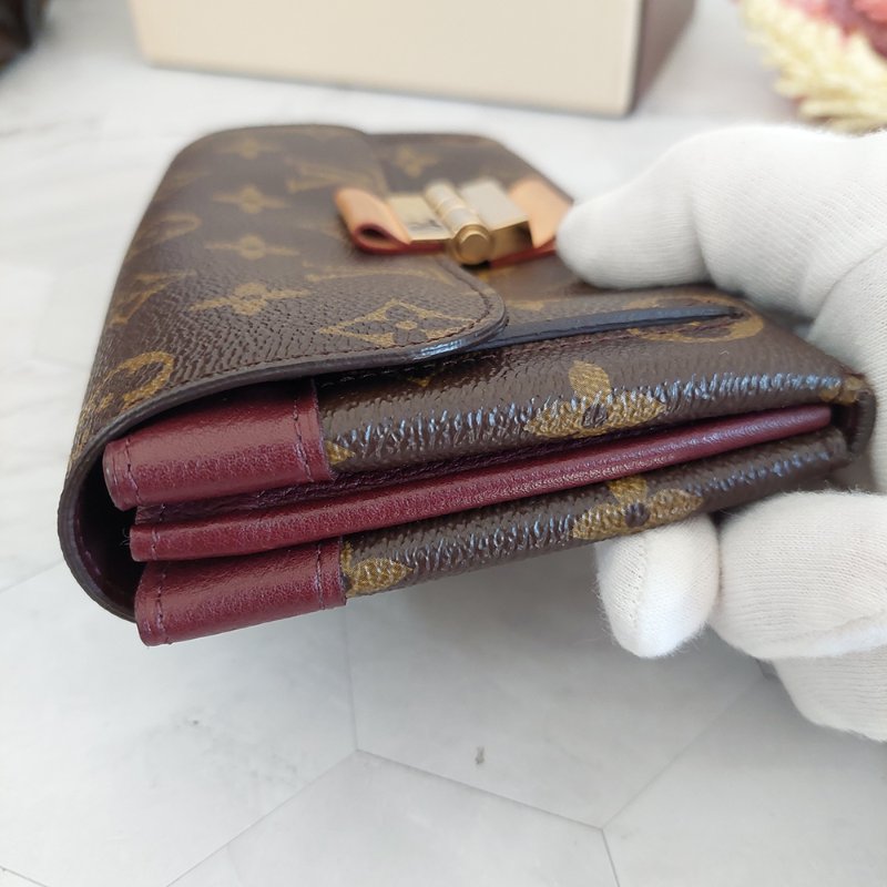 LV M60362 ELYSEE 經典花紋復古精緻S鎖扣長夾~ 二手-73