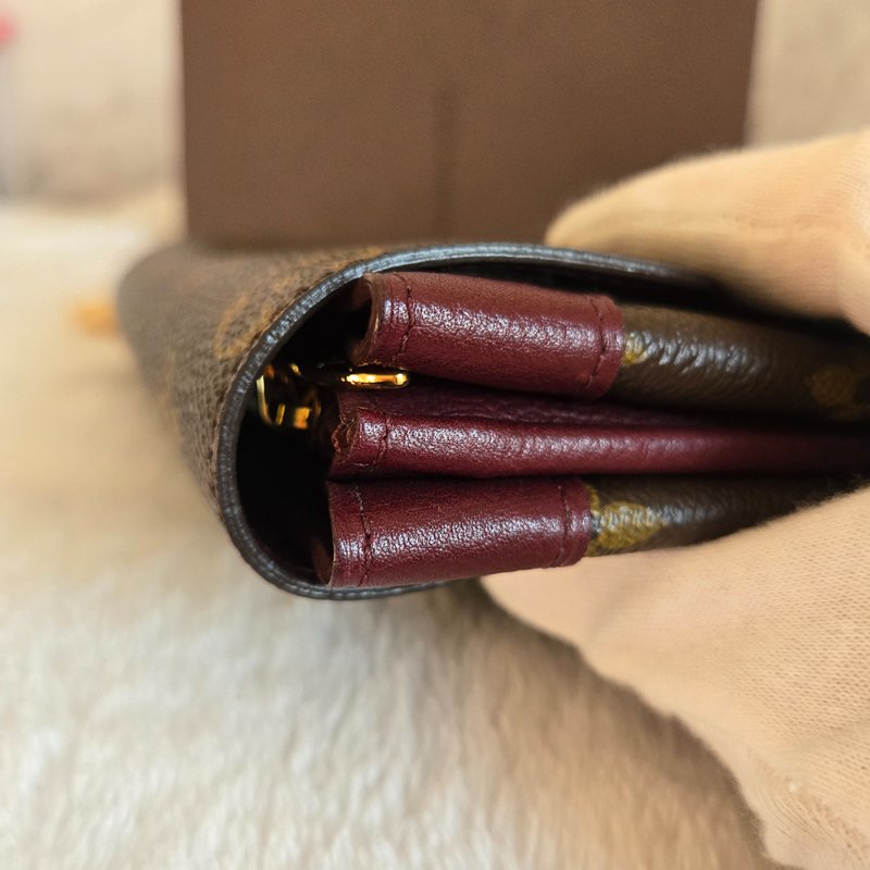 LV M60362 ELYSEE 經典花紋復古精緻S鎖扣長夾~ 二手-74