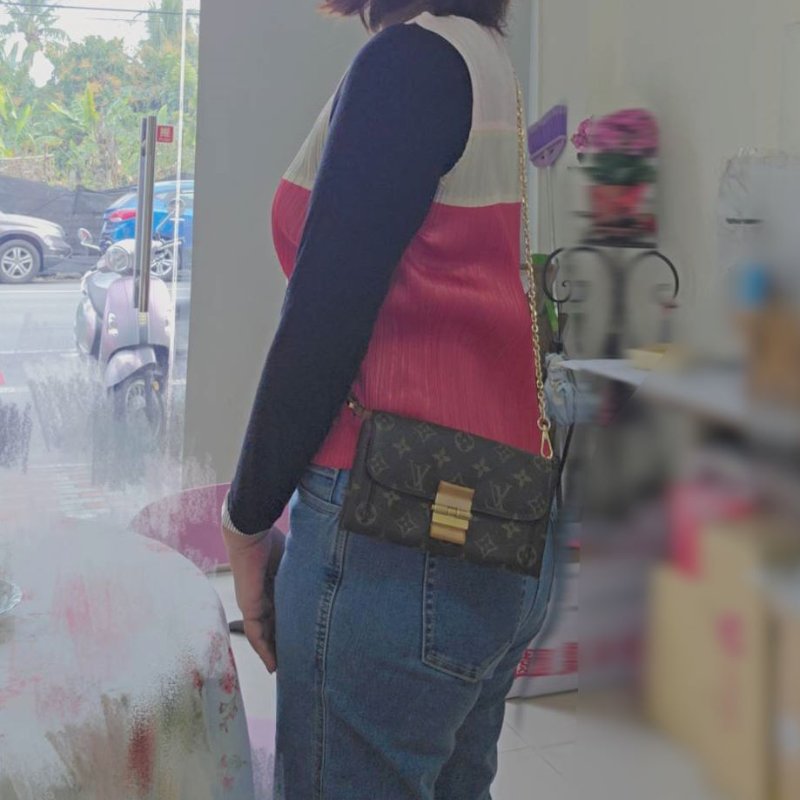 LV M60362 ELYSEE 經典花紋復古精緻S鎖扣長夾~ 二手-2