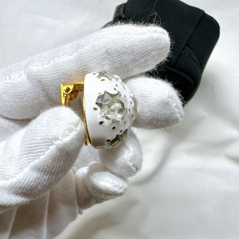 二手正品Chanel香奈兒奶霜白水鑽圓球耳環 香奈兒耳環 香奈兒耳夾 香奈兒珠寶 香奈兒飾品coco mark-16