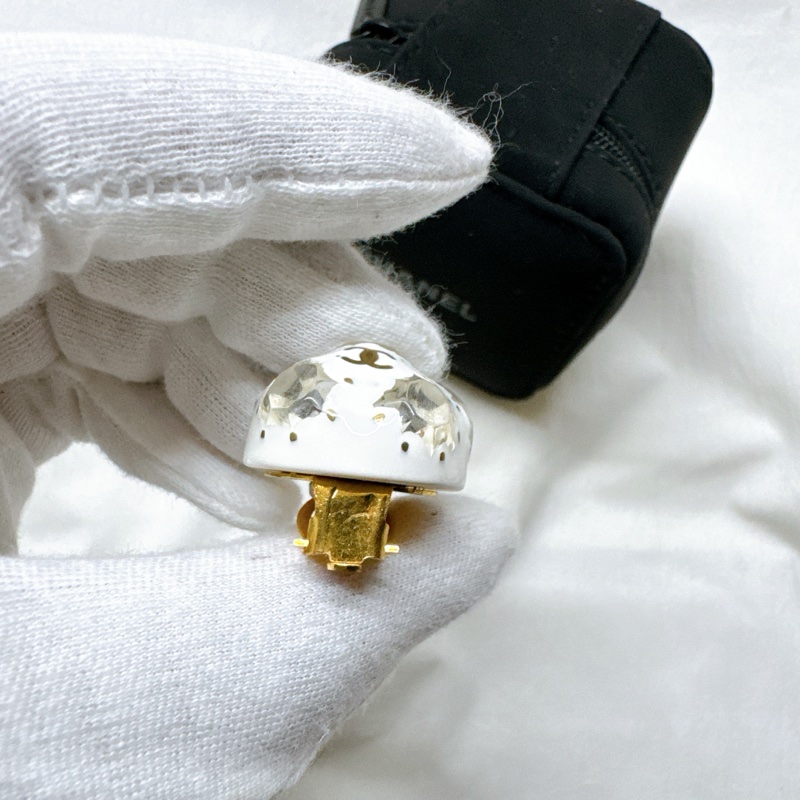 二手正品Chanel香奈兒奶霜白水鑽圓球耳環 香奈兒耳環 香奈兒耳夾 香奈兒珠寶 香奈兒飾品coco mark-17