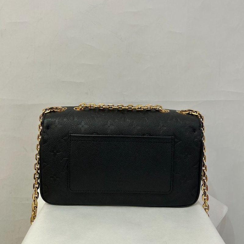 LV黑牛皮壓紋金釦MARCEAU鍊條側背包-2