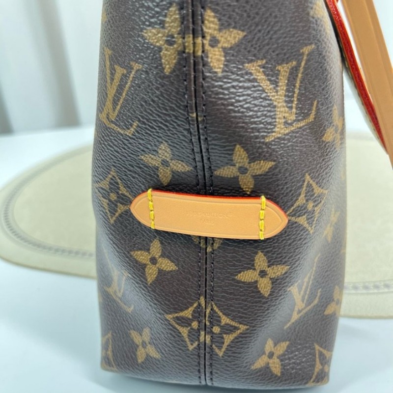 LV路易威登 26年1月全新全套 芯片款 新款橫版Carry all單肩包 美麗大方 容量剛好 適合日常使用-9