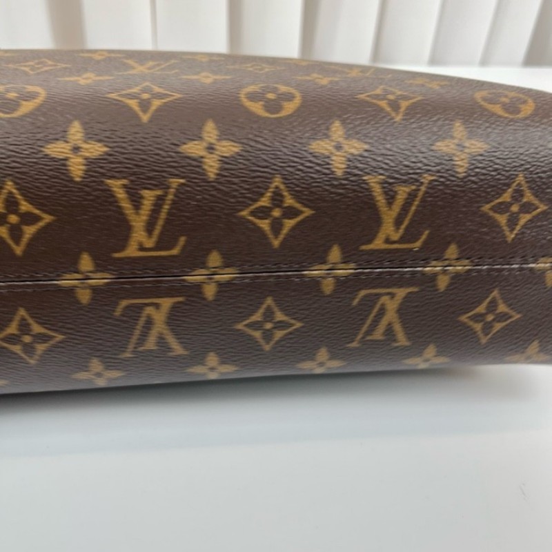 LV路易威登 26年1月全新全套 芯片款 新款橫版Carry all單肩包 美麗大方 容量剛好 適合日常使用-16