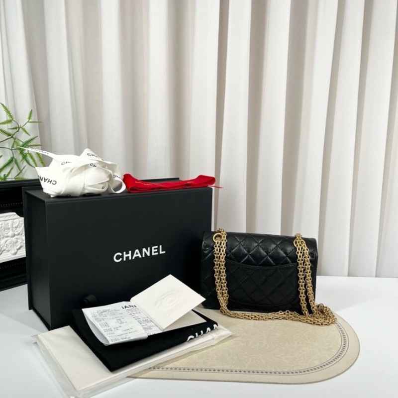 CHANEL香奈兒 24年票 芯片款 迷你2.55菱格油蠟牛皮手提包單肩斜挎包 經典款耐造百搭-3