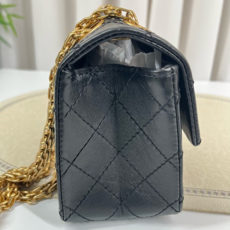 CHANEL香奈兒 24年票 芯片款 迷你2.55菱格油蠟牛皮手提包單肩斜挎包 經典款耐造百搭-13