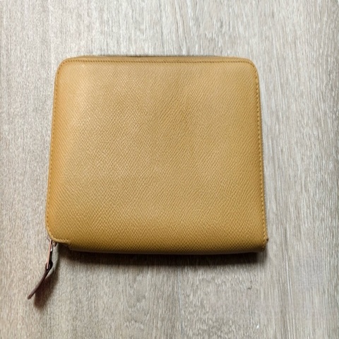 9.9 成新 愛馬仕Hermès Silk’In 芝麻色拉鍊長夾｜內裡點點海馬｜附塵袋 EPSOM