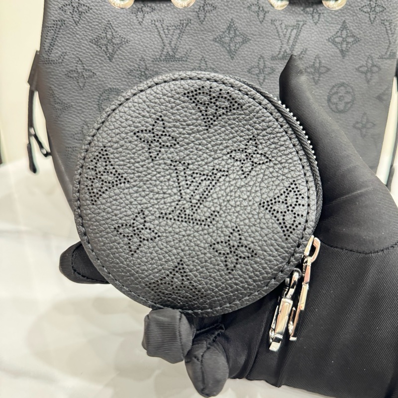JK國際二手精品✨ lv M57070 月光女神 晶片款 專櫃要14萬-16