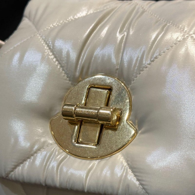 💎Han's house精品服飾💎moncler Puf 防水 尼龍 後背包原價39800-5