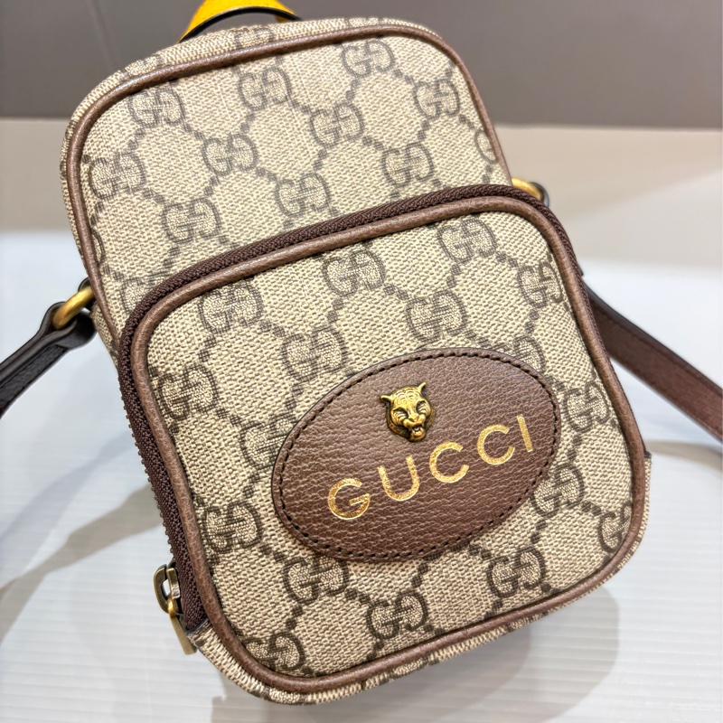 近新 Gucci 虎頭子母相機斜背包-5
