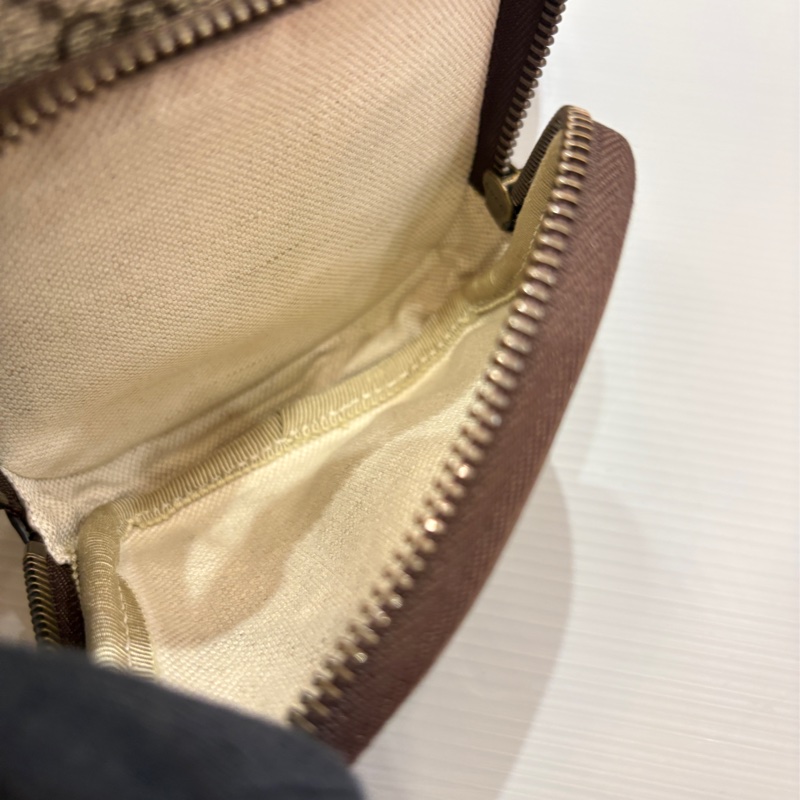 近新 Gucci 虎頭子母相機斜背包-11