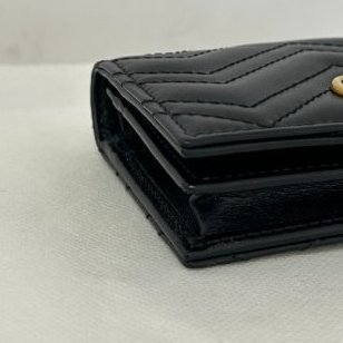 GUCCI黑金釦MARMONT對開短夾-6