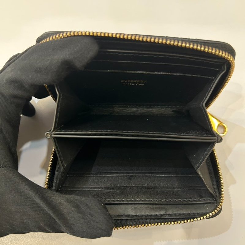 Burberry黑牛皮Lola 拉鍊零錢短夾-7