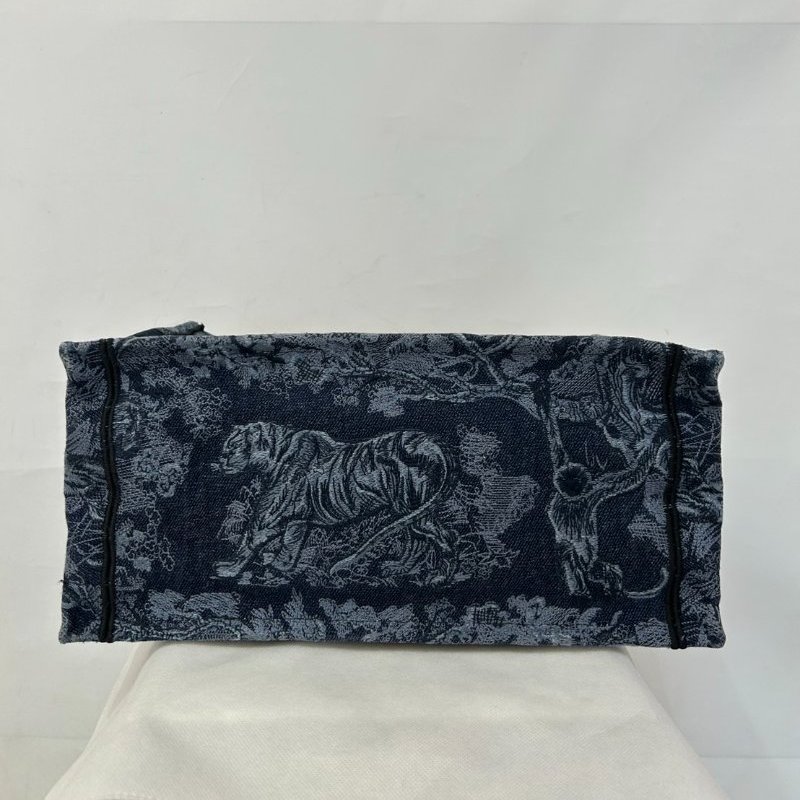 DIOR藍色刺繡TOTE-4