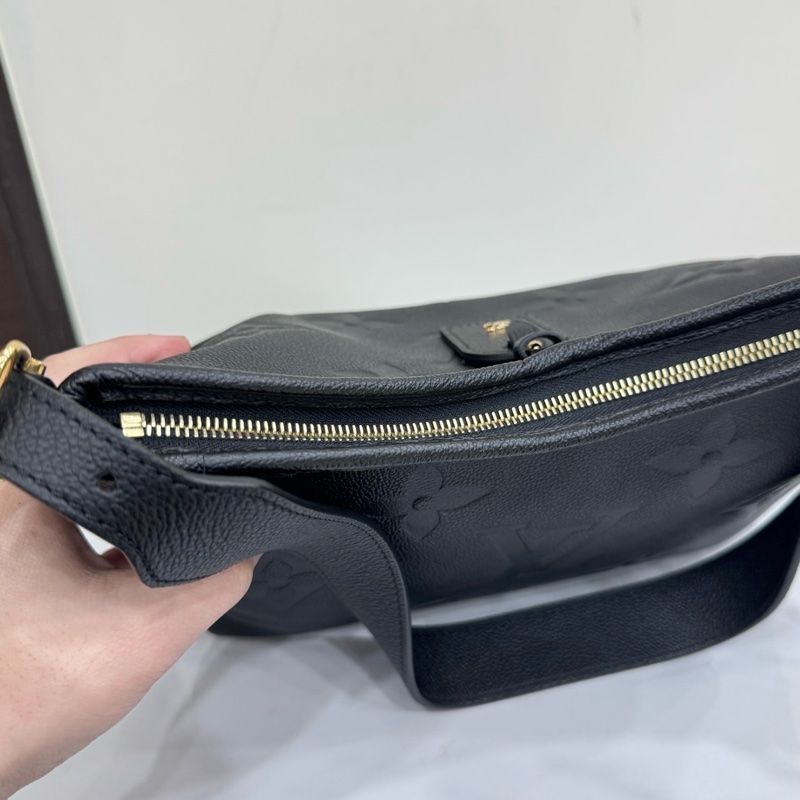JK國際二手精品✨LV Carryall pm 黑壓紋 晶片款-10