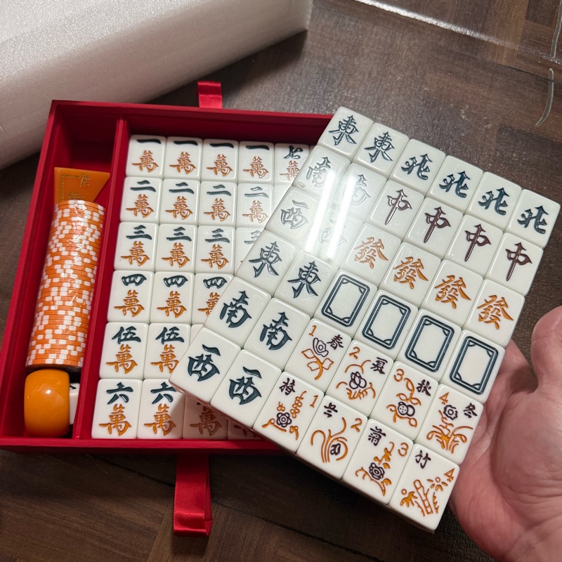 【BVLGARI 寶格麗】限量紅色麻將組-1