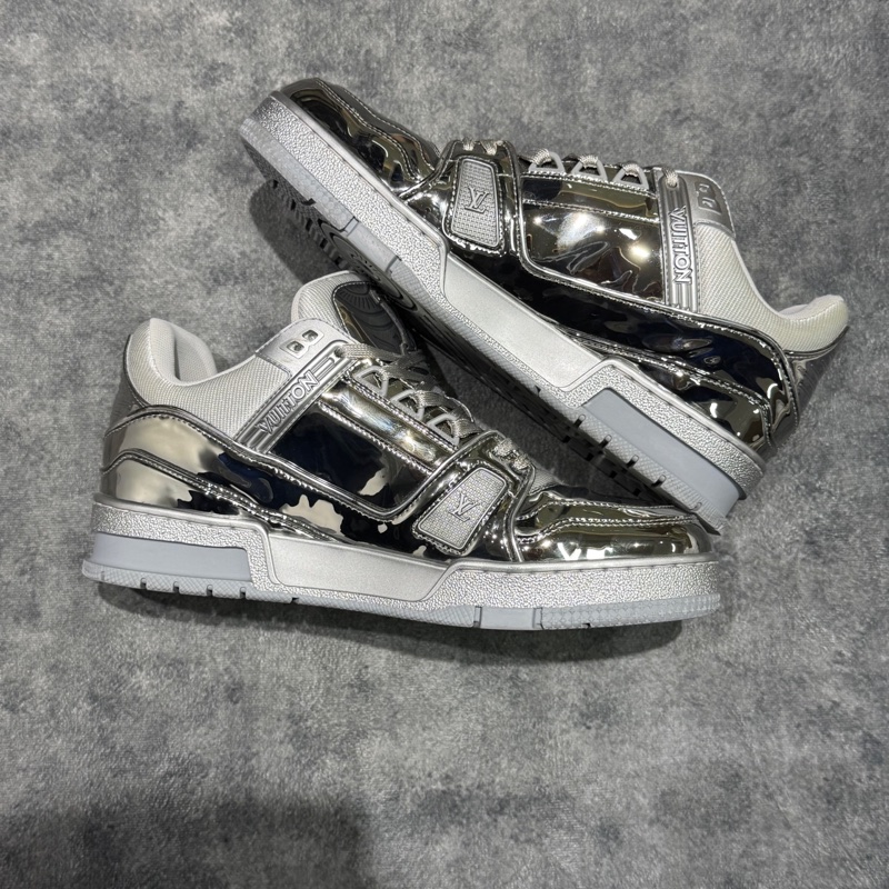 LOUIS VUITTON 路易威登 LV Trainer 鏡面漆皮 38碼-1