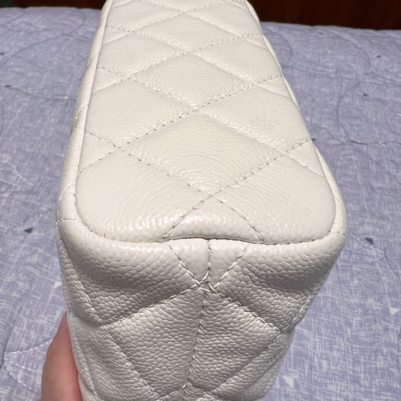 CHANEL 香奈兒 25C 雙C LOGO 菱格紋小牛皮hobo手提/斜背包(白色）-10