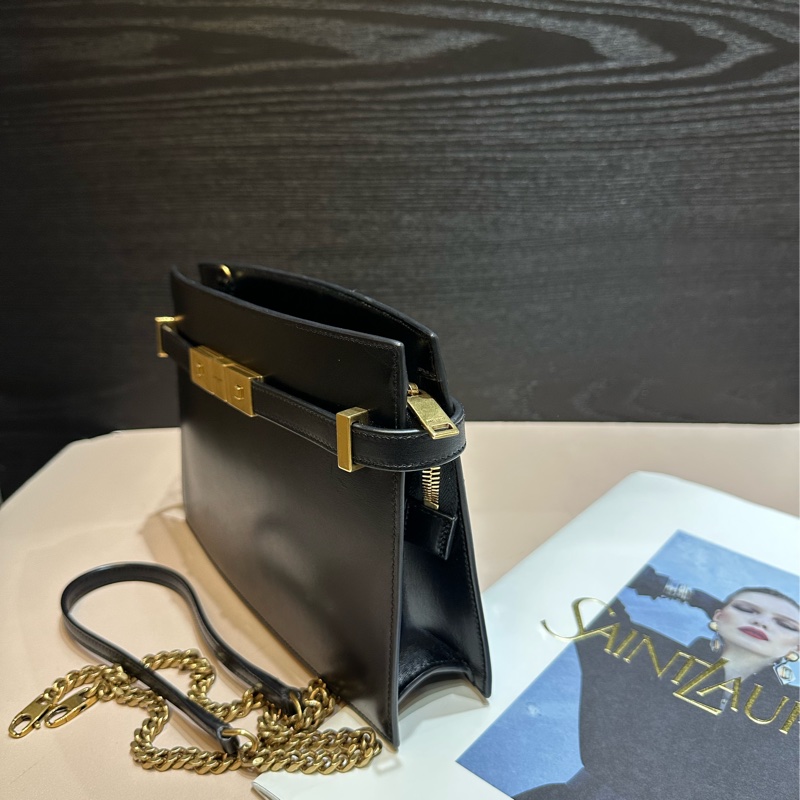 YSL黑牛皮滑面金釦曼哈頓肩背斜背包-3