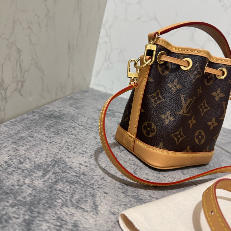 LV NaNo Noe 迷你小水桶包 芯片款-1